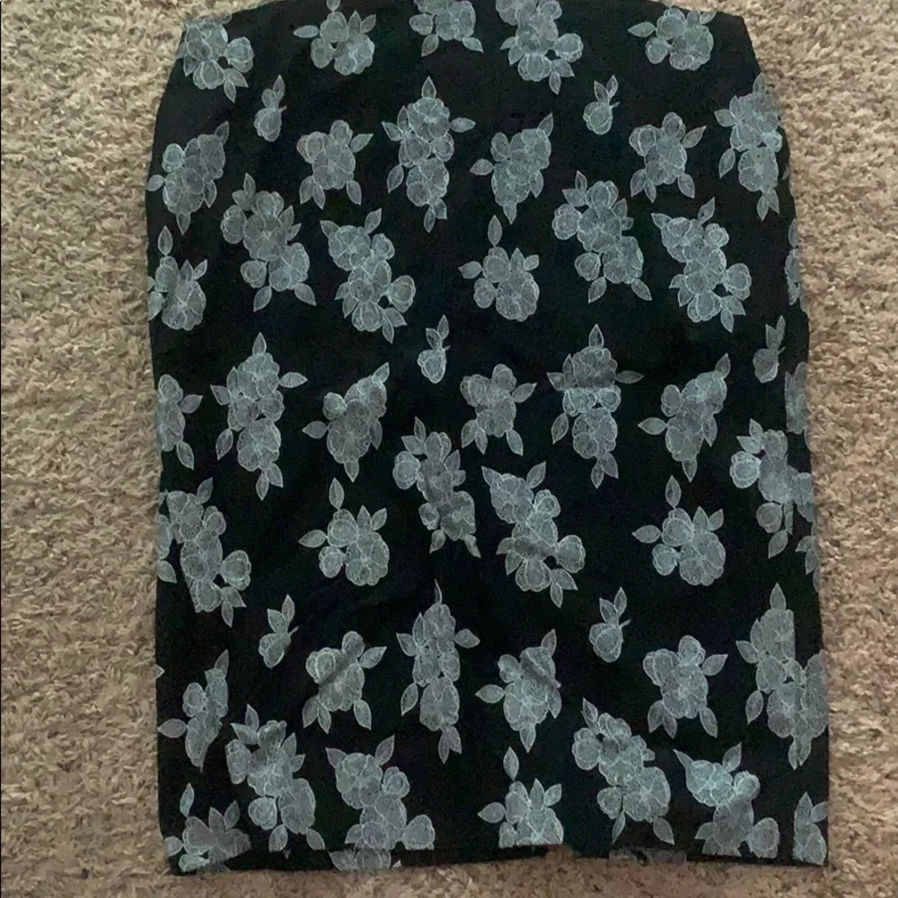 NWOT Motherhood Maternity Skirt size XL
